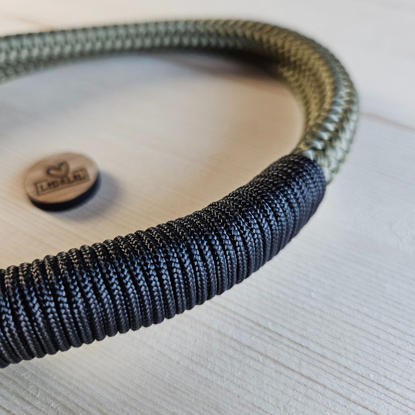 Hundehalsband olivgrün - schwarz