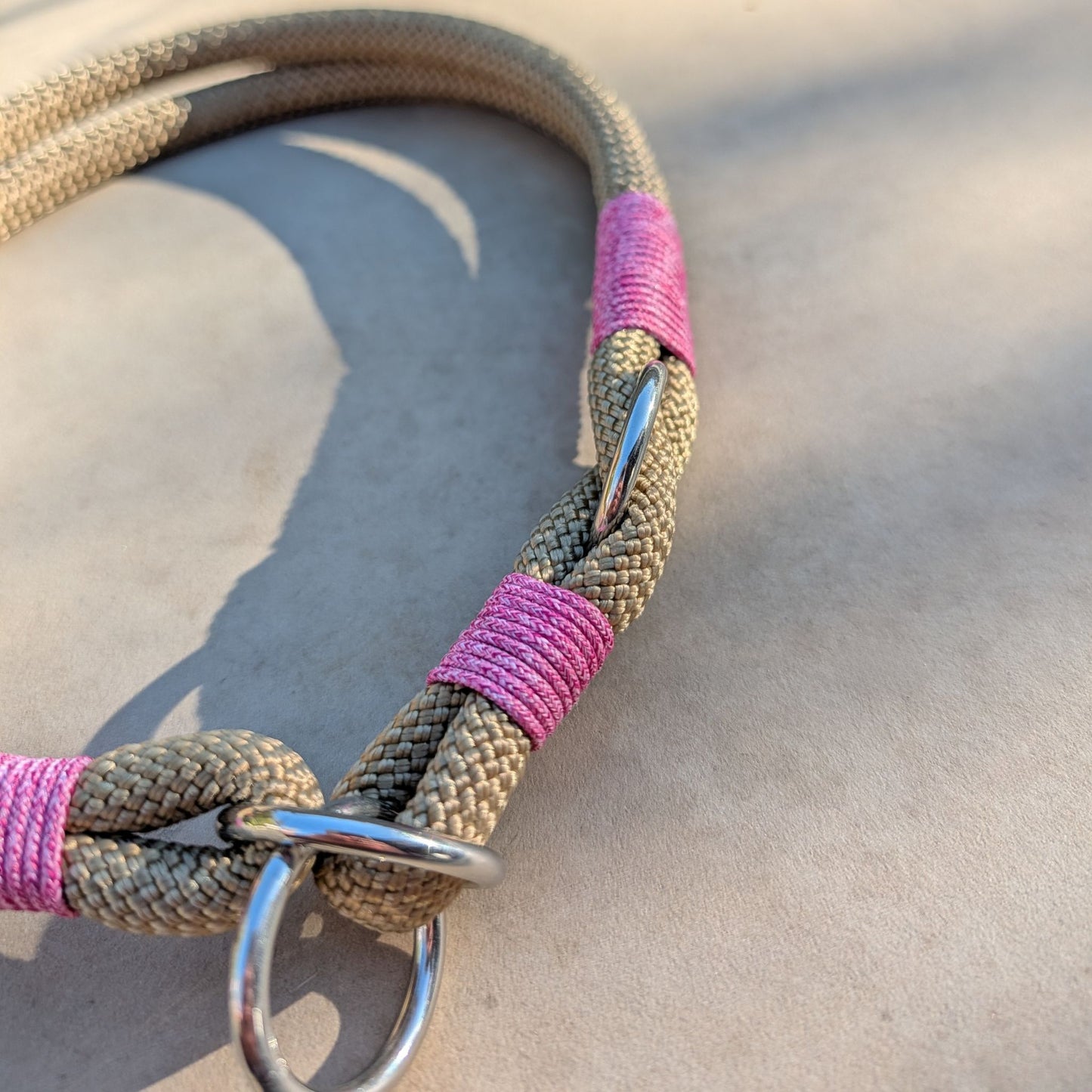 Hundehalsband goldbraun - rosa