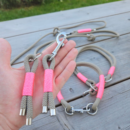 Schlüsselanhänger beige - neonpink