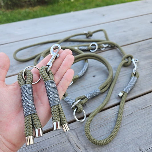 Schlüsselanhänger olivgrün - silber